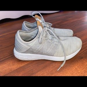 New Balance tennis shoes